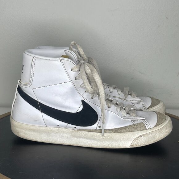 Nike Blazer Mid 77 Women's Size 6.5 US White Black Training Athletic Retro Shoes - Picture 1 of 12